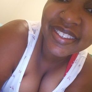 Meet your Posher, Desiree